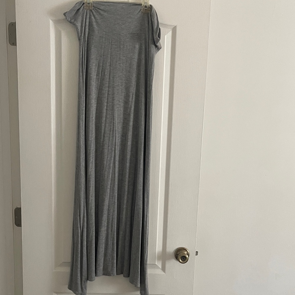 Lightweight Gray Maxi Skirt with Draped Flow